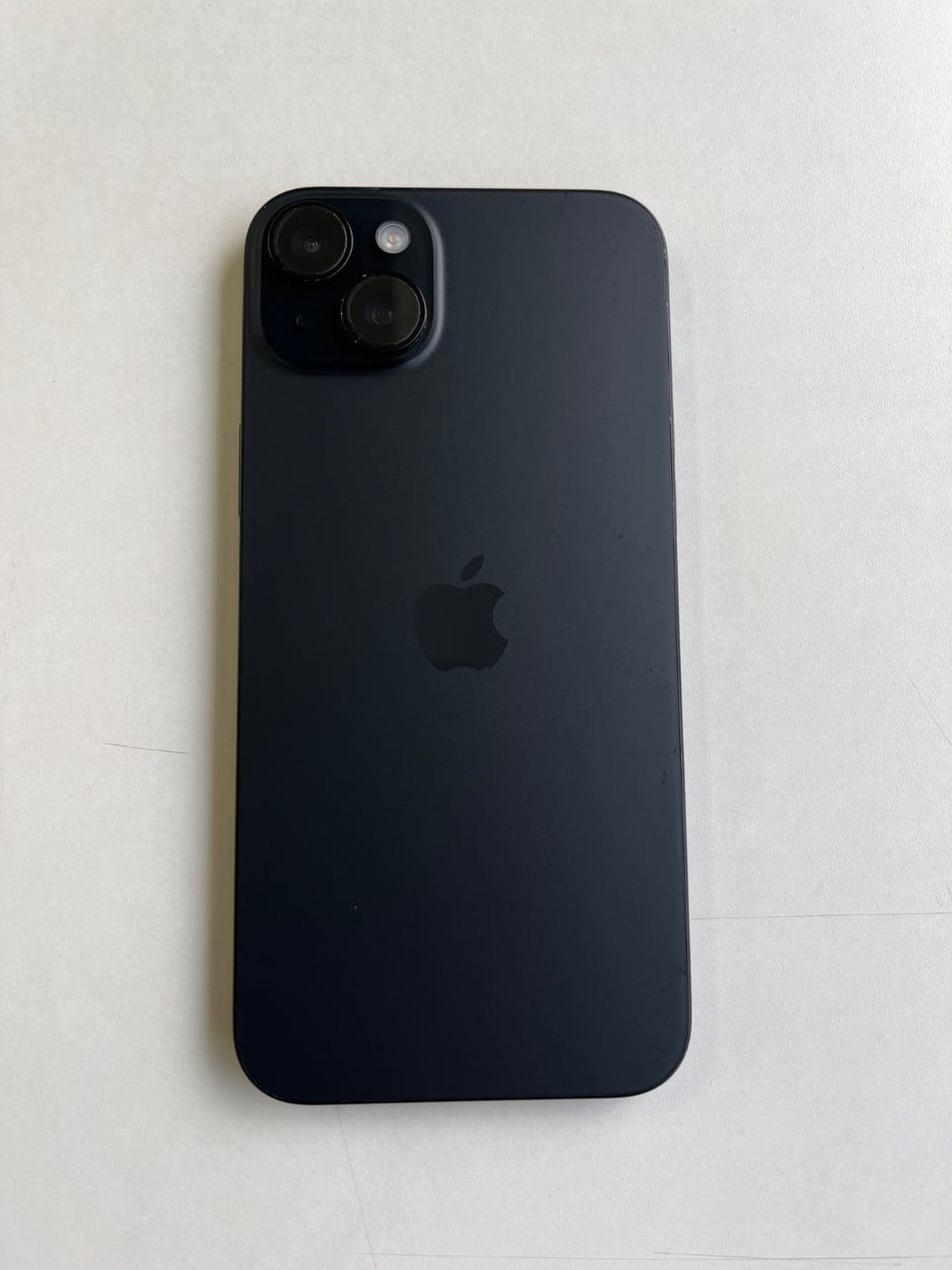 美品 iPhone 15 Plus 128GB ブラック バッテリー84% MU083J/A - 6037