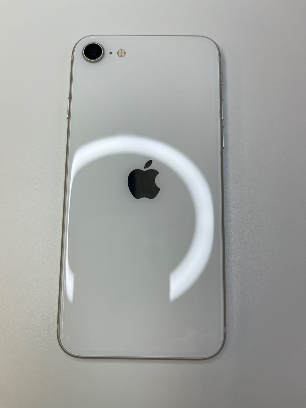 美品 iPhone SE3 64GB スターライト バッテリー86% MMYD3J/A - 07331